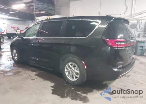 2023 Chrysler Pacifica Touring L z USA, uszkodzony, nr VIN 2C4RC1BG7PR505208